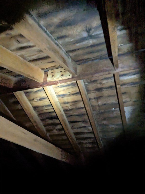 现场验房照片：房屋维护问题与安全隐患查看